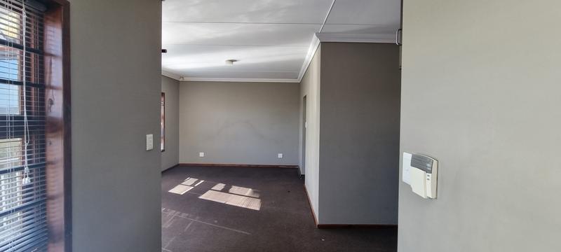3 Bedroom Property for Sale in Reebok Western Cape